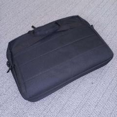 Laptop táska, amint azt Arriva West-Brabant az iLost segítségével jelentette.