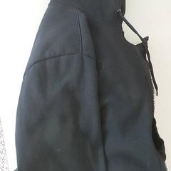 Kleding - vest, amint azt Centraal magazijn az iLost segítségével jelentette.