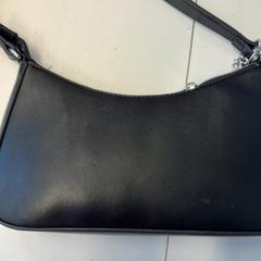 Taška, jak nahlášeno GVB pomocí iLost