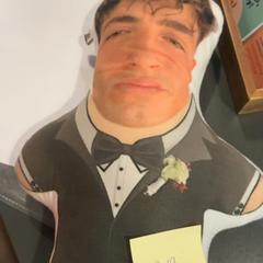 ネクタイ がiLostで MEININGER Hotel Bordeaux Gare Saint-Jean によって報告されました