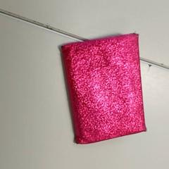 Kaartenhouder - KARMO, como reportado por Centraal magazijn utilizando o iLost