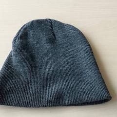 Roupa - Muts grijs, segundo informou Regio Oost-Vlaanderen usando iLost