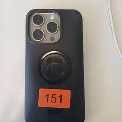 Mobiltelefon Quadlock hoes, amint azt Rock Werchter az iLost segítségével jelentette.