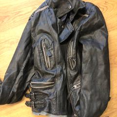 Jas がiLostで Georgie's Wundergarten によって報告されました