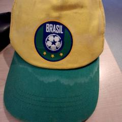 Kappe Jaune et vert brasil, som rapportert av IKEA Villiers-sur-Marne ved bruk av iLost