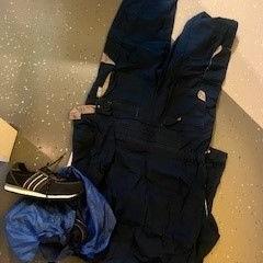 حقائب حمل وحقائب اليد JACKET SHOES، كما تم الإبلاغ عنه بواسطة Room Mate Bruno عبر iLost
