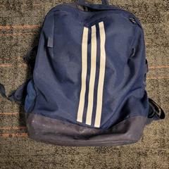 Rugzak, a été signalé par Connexxion Zaanstad utilisant iLost