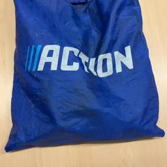 Bolsa tote, segundo informou RET usando iLost