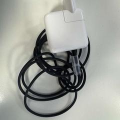 ノートパソコンの充電器 wit がiLostで HU Amersfoort によって報告されました
