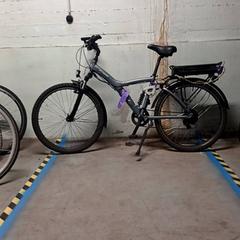 マウンテンバイク B-twin がiLostで Fietsdepot Hasselt によって報告されました