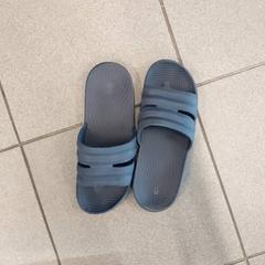 İLost kullanarak Regio Limburg - Leuven tarafından bildirildiği gibi Sloffen donkerblauw