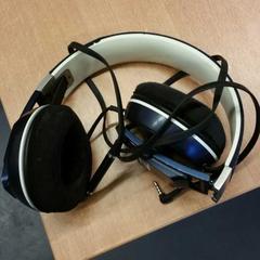 Headphones, come riportato da UvA Science Park 904 utilizzando iLost