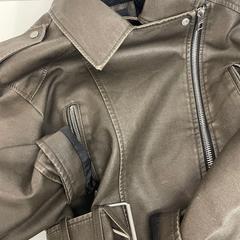 Jas, zoals gemeld door IKEA Praha – Černý Most met iLost