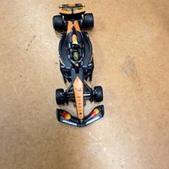 Závodní vůz, jak nahlášeno IKEA Hasselt pomocí iLost