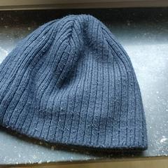 Vêtements - Muts blauw, a été signalé par Regio Oost-Vlaanderen utilisant iLost