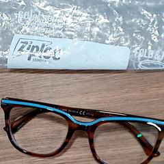 Lunettes, a été signalé par CARS HANGARD utilisant iLost