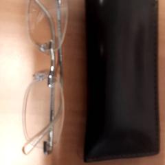 Szemüveg, amint azt Grand Hotel Amrath Kurhaus az iLost segítségével jelentette.