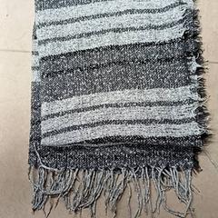 Schal Grijs, gemeldet von Qbuzz GD Groningen Peizerweg über iLost