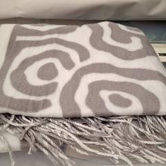 Bufanda Grise, segons ha informat IKEA Paris - Plaisir mitjançant iLost