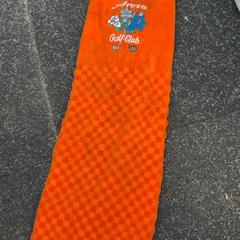 Serviette Oranje, a été signalé par Schaatsbaan Rotterdam utilisant iLost