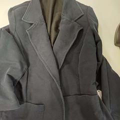 Blazer donker blauw, a été signalé par HU Amersfoort utilisant iLost