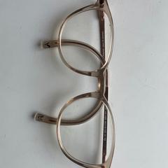 Bril op sterkte, iLost'a bildirildiği gibi