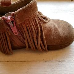 İLost kullanarak DierenPark Amersfoort tarafından bildirildiği gibi Çocuk ayakkabısı Lichtroze