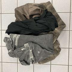 Bundel kleren Black, zoals gemeld door Ramada by Wyndham Amsterdam Airport Schiphol met iLost