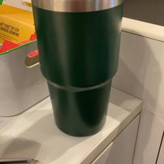 Cup & Water bottle Donker groen, as reported by Pathé Delft using iLost