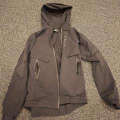 السترة، كما تم الإبلاغ عنه بواسطة Feyenoord Rotterdam عبر iLost