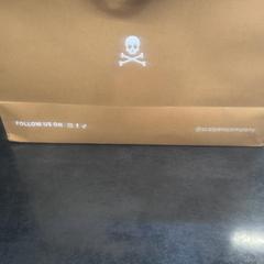 Bolsa, segundo informou Rotterdam The Hague Airport usando iLost