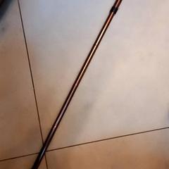 Canna da pesca, come riportato da Leonardo Royal Hotel Amsterdam utilizzando iLost