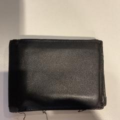 Carteira Piqué., como reportado por Gemeente Amsterdam utilizando o iLost