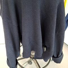 Svetr Gilet bleu marine, jak nahlášeno IKEA Rouen Tourville-La-Rivière pomocí iLost