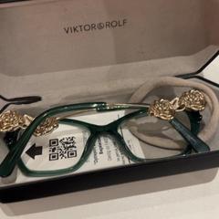 Pouzdro na brýle s brýlemi, jak nahlášeno Pathé de Kuip pomocí iLost