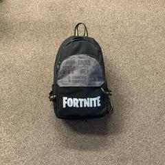 Batoh Zwart Fortnite, jak nahlášeno Burgers' Zoo pomocí iLost