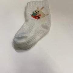 靴下 がiLostで IKEA鶴浜 によって報告されました