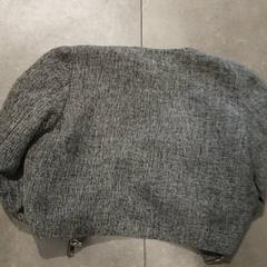 Kleding - vest, segons ha informat Centraal magazijn mitjançant iLost
