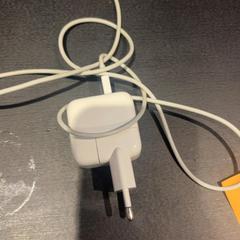 Adapter, zoals gemeld door Van der Valk Hotel Utrecht met iLost