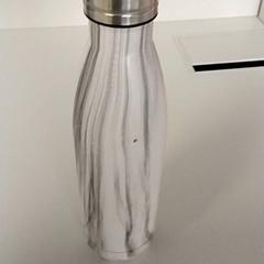 Fľaša na pitie, ako bolo nahlásené Regio Antwerpen - Brussel pomocou iLost