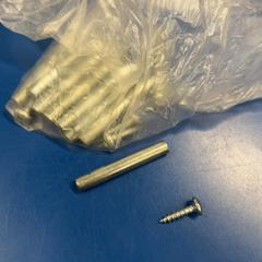 アウトレットの商品 & ネジ, iLost를 사용하여 IKEA福岡新宮에 보고됨