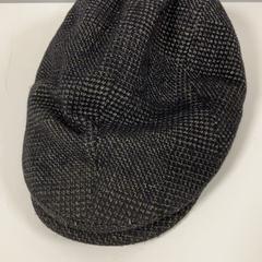 Gorra de beisbol, segons ha informat Pathé Ypenburg mitjançant iLost