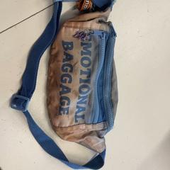 Tasje, zoals gemeld door Loveland ADE | Mediahaven & Theater Amsterdam met iLost