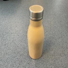 Botella para beber Metaal, segundo informou Breng Arnhem usando iLost