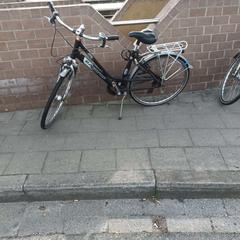 Bicicleta femenina Batavus zwart, segons ha informat Fietsdepot mitjançant iLost