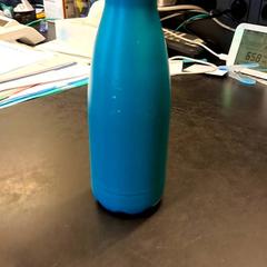 Termosflaske Blauwe fles, som rapportert av Universiteit Gent - Faculteitsbibliotheek LW ved bruk av iLost