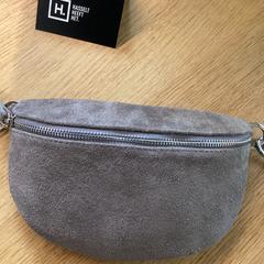 Saszetka nerka, zgłoszono przez Stad Hasselt przy użyciu iLost