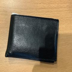 Cartera Op naam van Dengerink, segons ha informat Gemeente Amsterdam mitjançant iLost