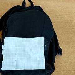 배낭 - Haytam, iLost를 사용하여 Centraal magazijn에 보고됨