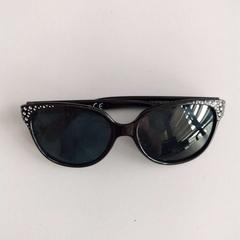 Lunettes, a été signalé par Twisto utilisant iLost